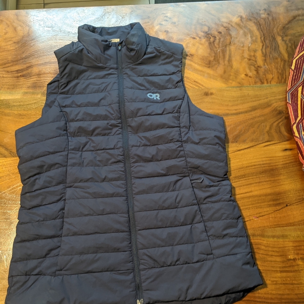 Outdoor Research - Women's Shadow Insulated Vest | Medium | Navy Blue - Picture 12 of 12